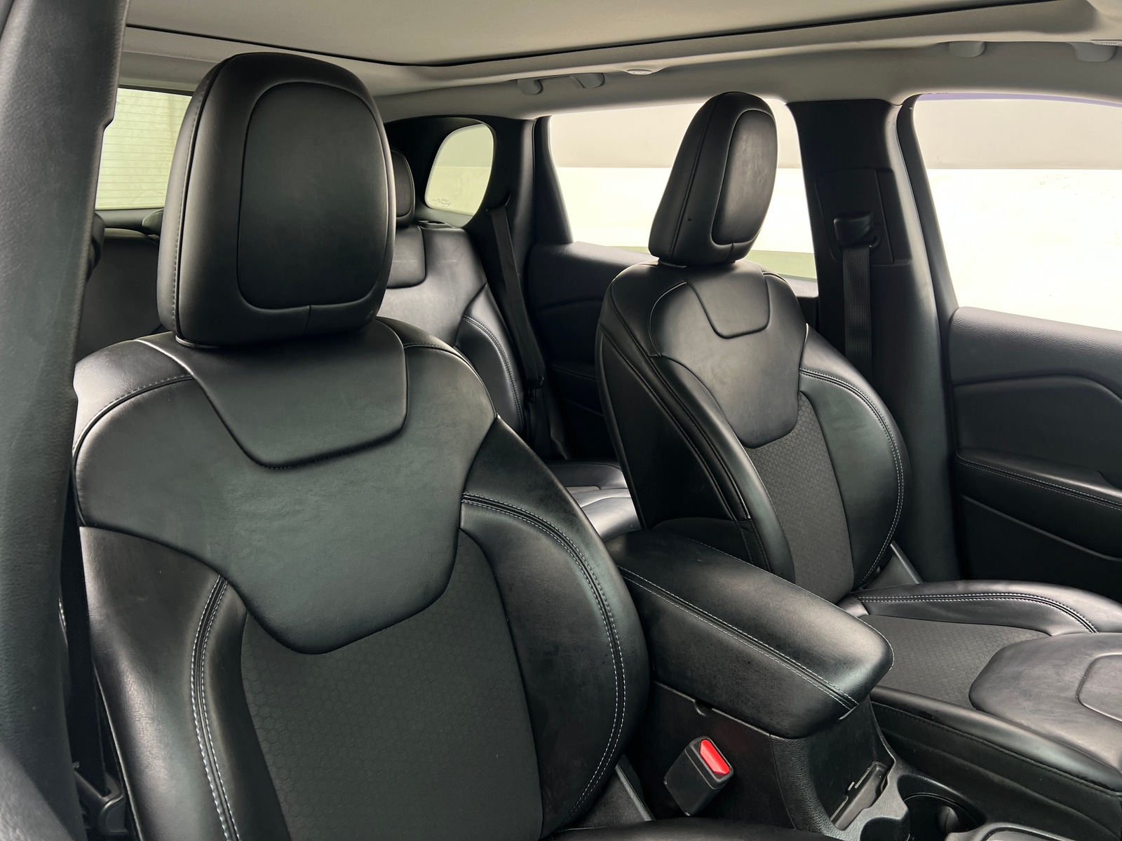 Thumbnail: 2019 Jeep Cherokee - 2