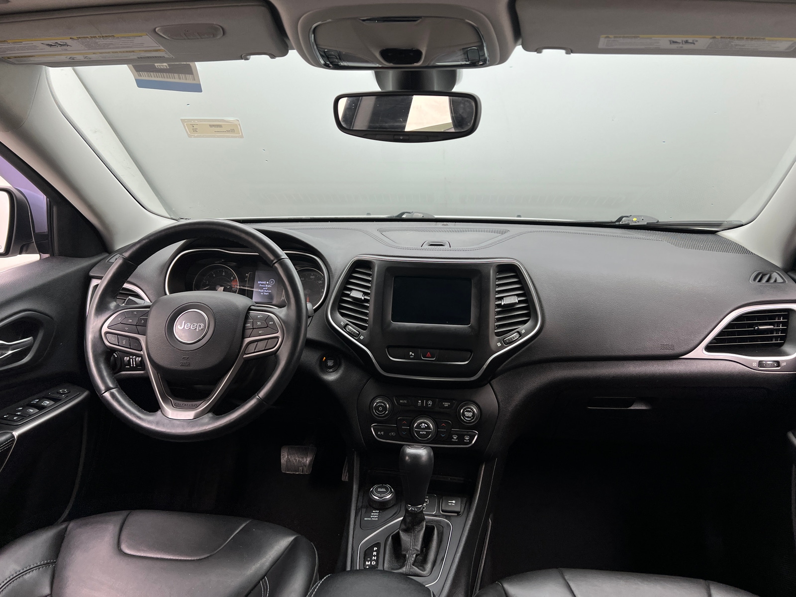 Thumbnail: 2019 Jeep Cherokee - 3