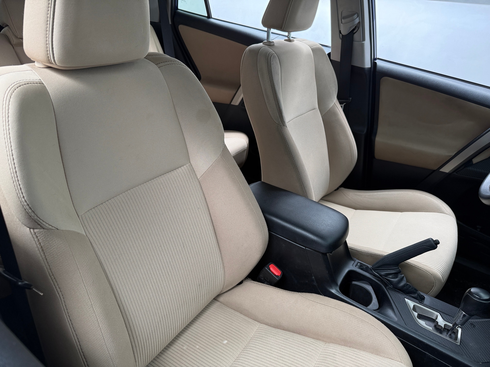 Thumbnail: 2015 Toyota RAV4 - 2