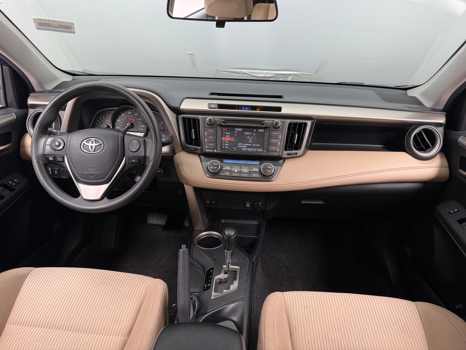 Thumbnail: 2015 Toyota RAV4 - 3