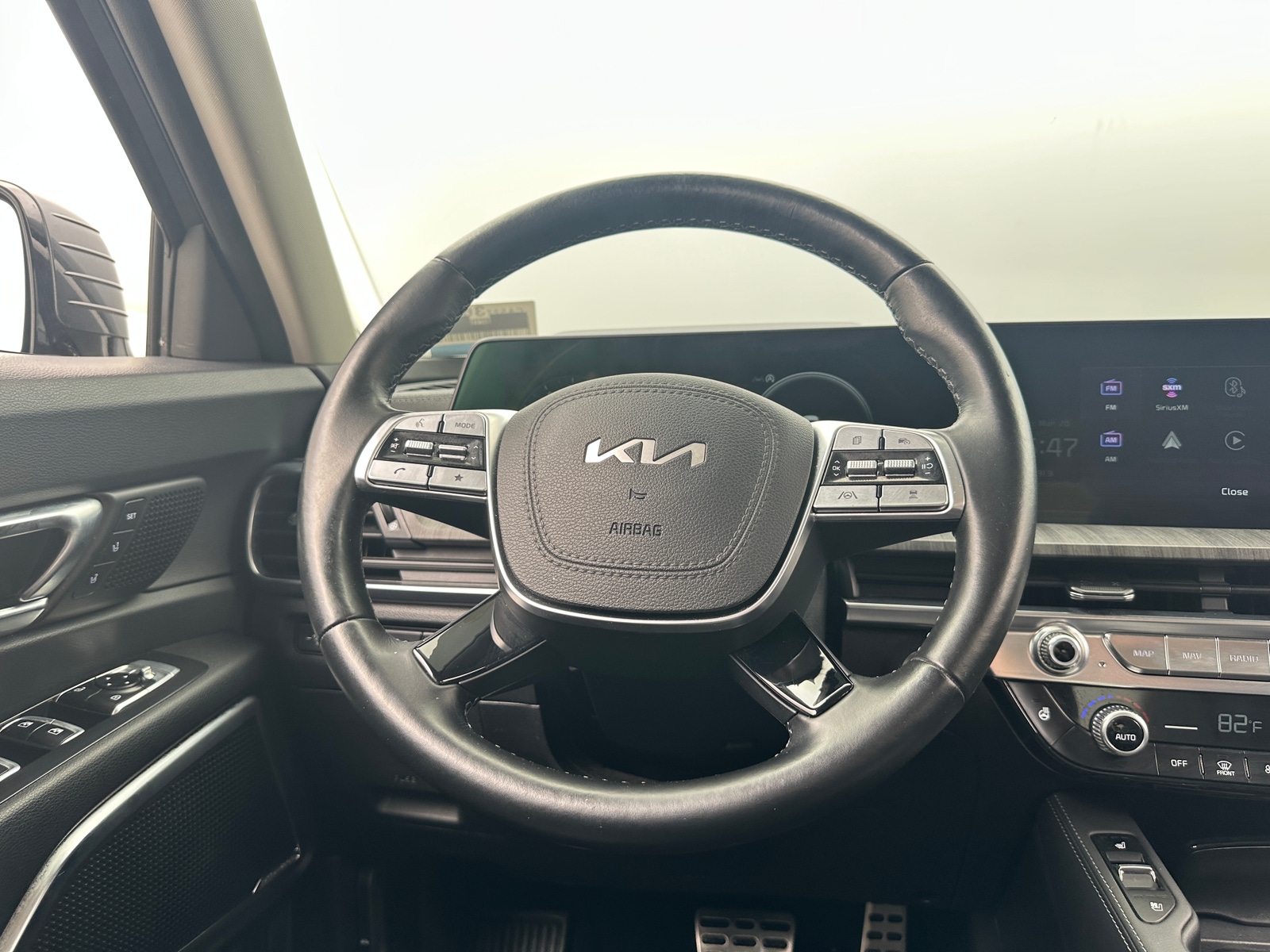 Thumbnail: 2023 Kia Telluride - 4