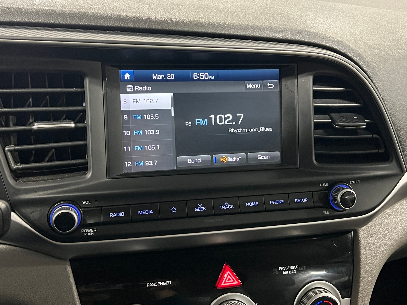 Thumbnail: 2019 Hyundai Elantra - 4