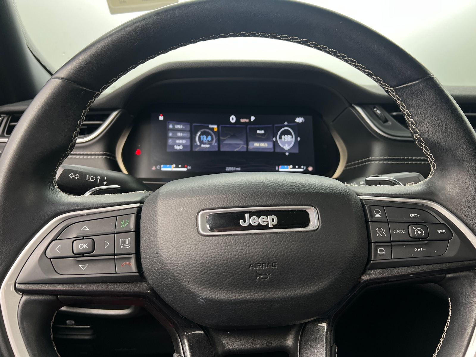 Thumbnail: 2022 Jeep Grand Cherokee L - 4