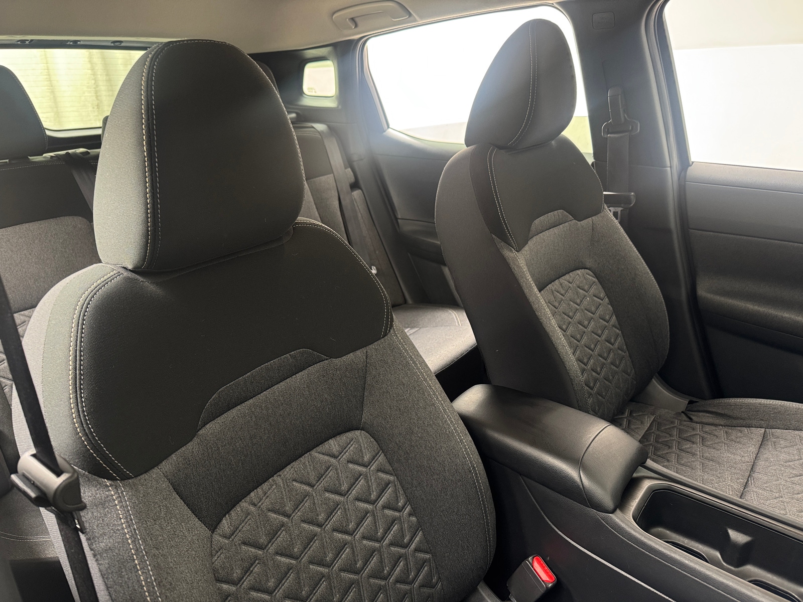 Thumbnail: 2025 Nissan Kicks - 2