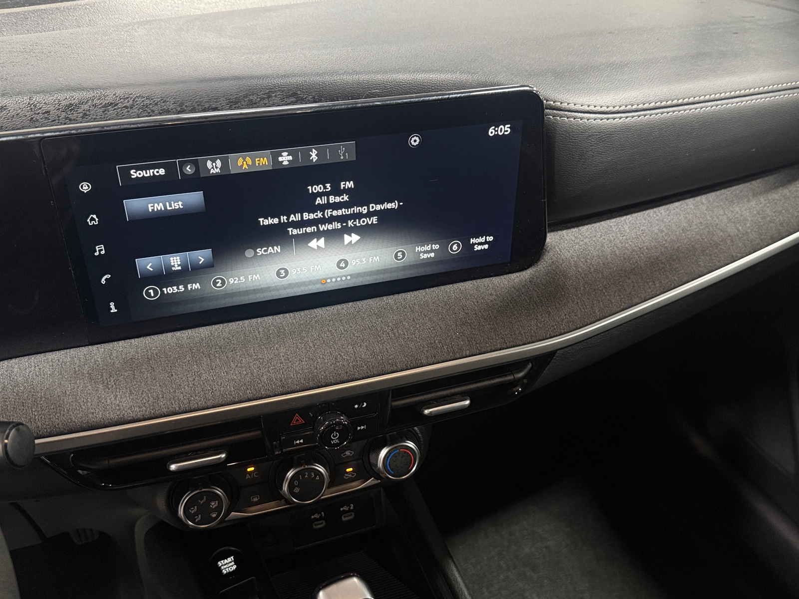 Thumbnail: 2025 Nissan Kicks - 4