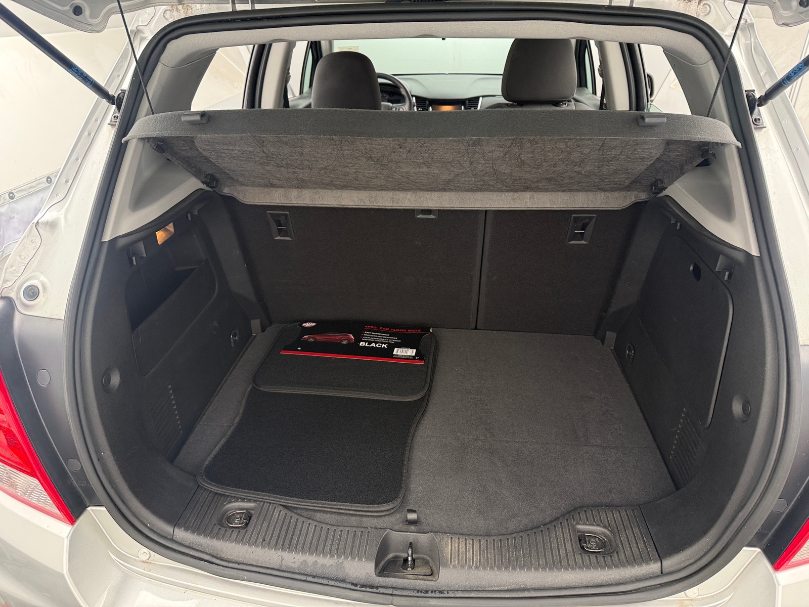 Thumbnail: 2017 Chevrolet Trax - 7