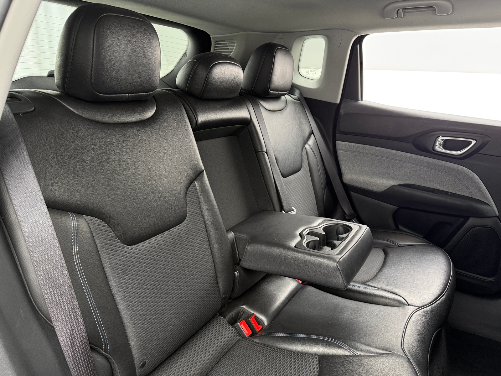 Thumbnail: 2022 Jeep Compass - 6