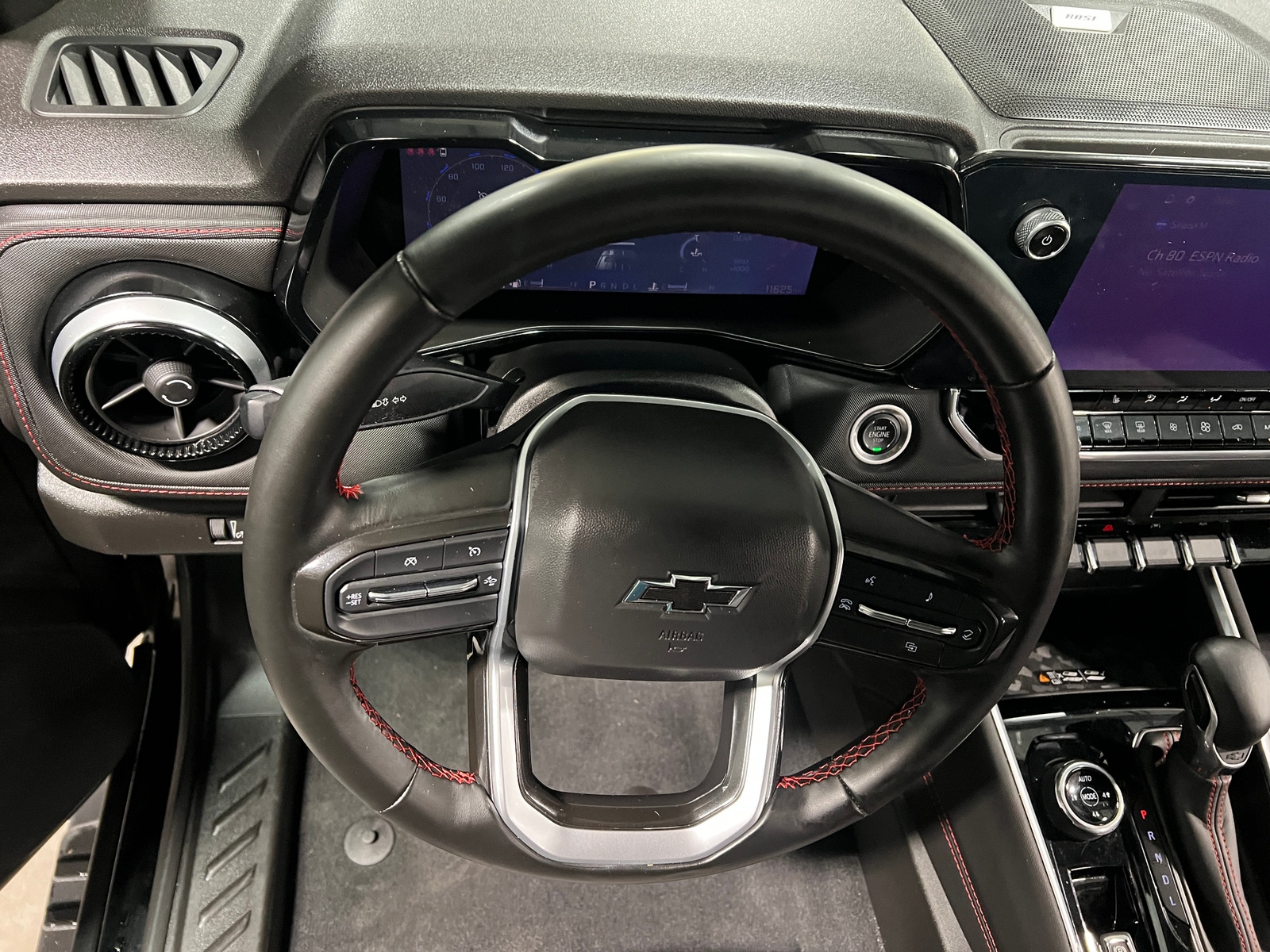 Thumbnail: 2024 Chevrolet Colorado - 5