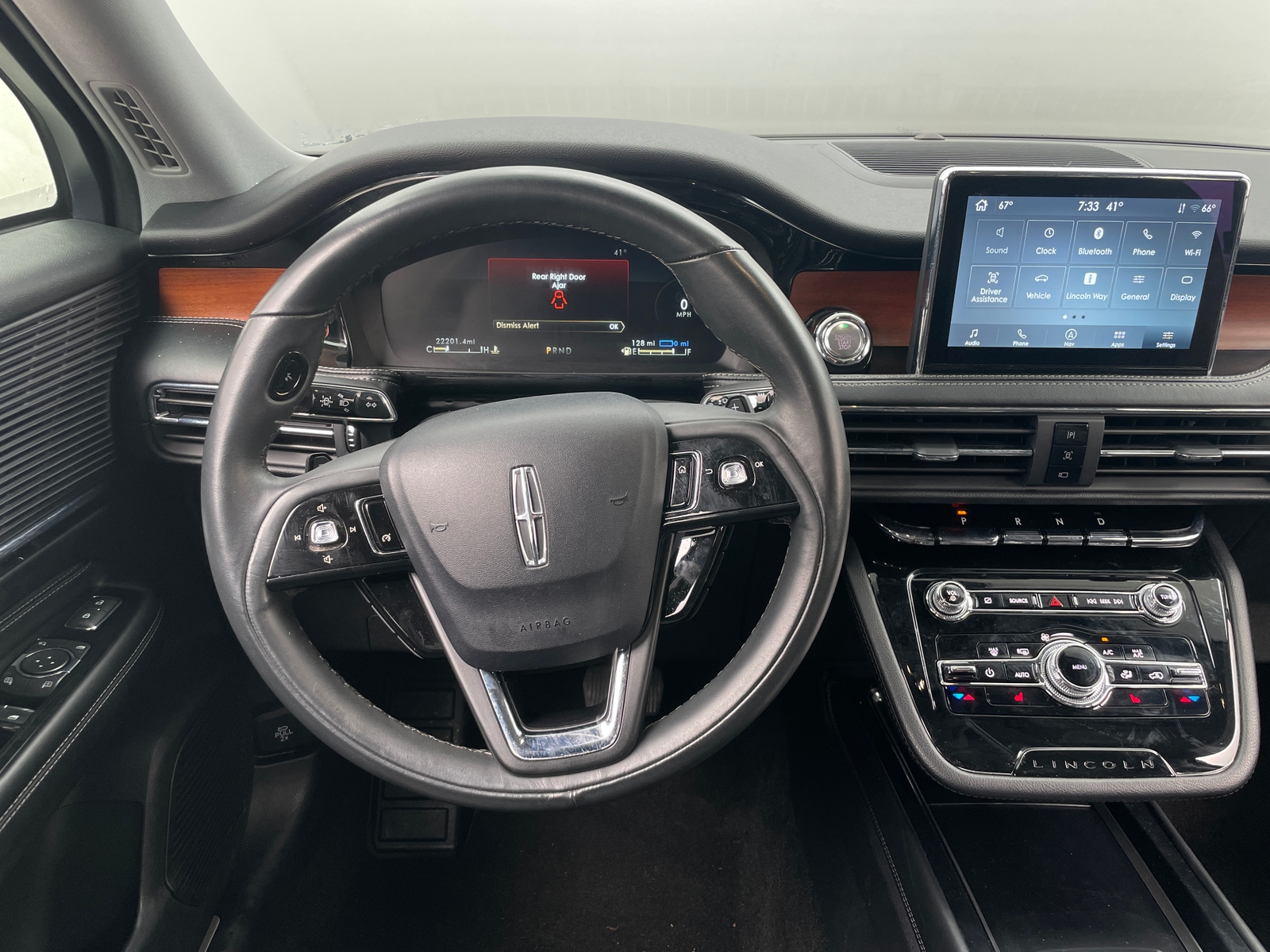 Thumbnail: 2022 Lincoln Corsair - 4