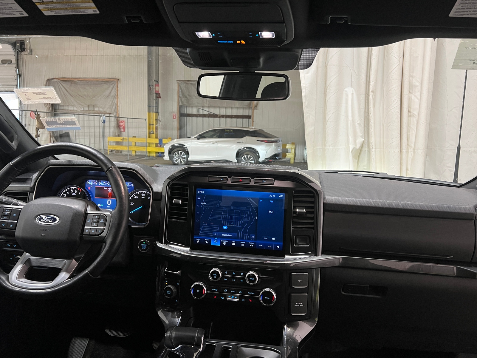 Thumbnail: 2022 Ford Econoline - 3