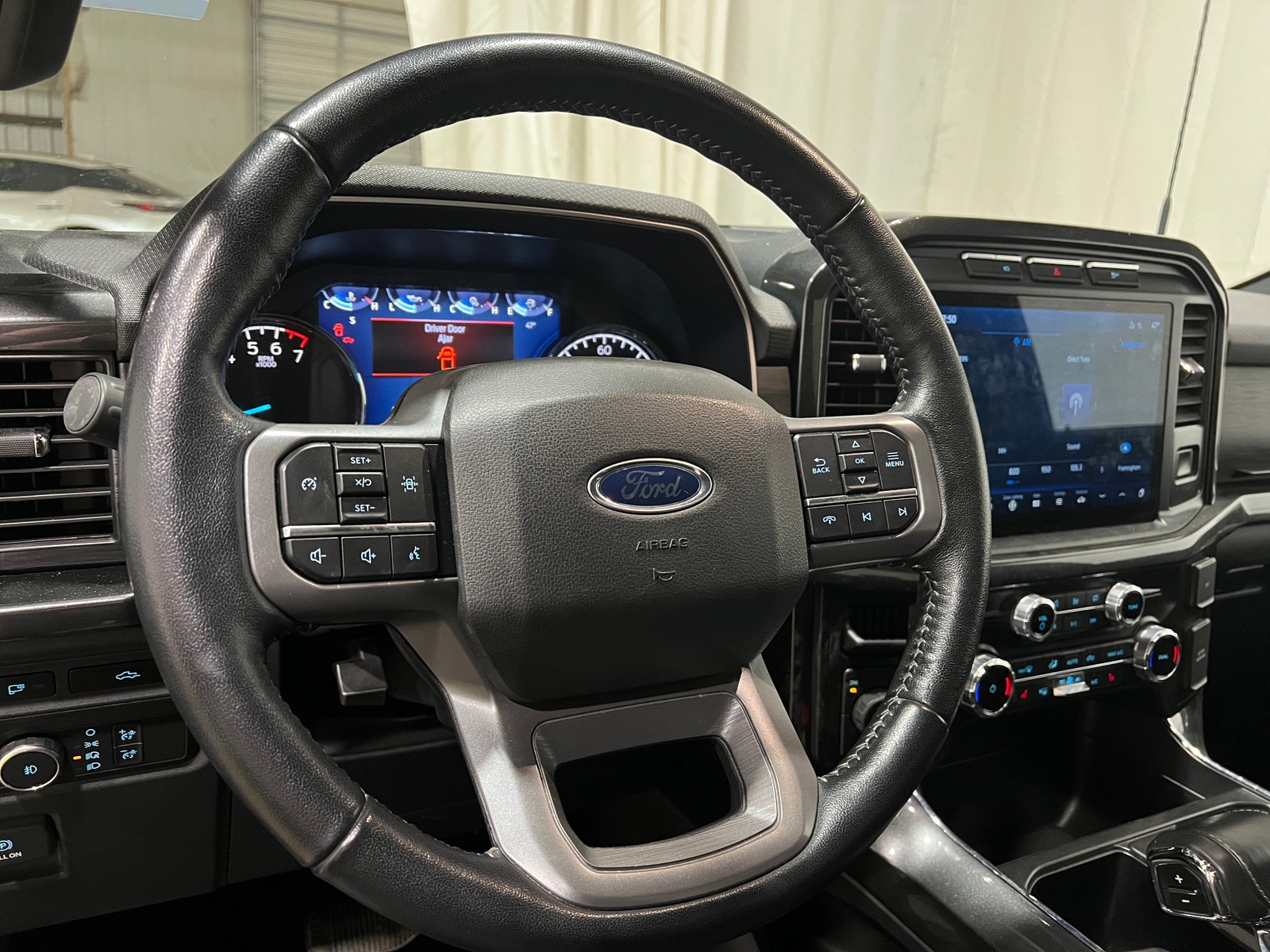 Thumbnail: 2022 Ford Econoline - 5