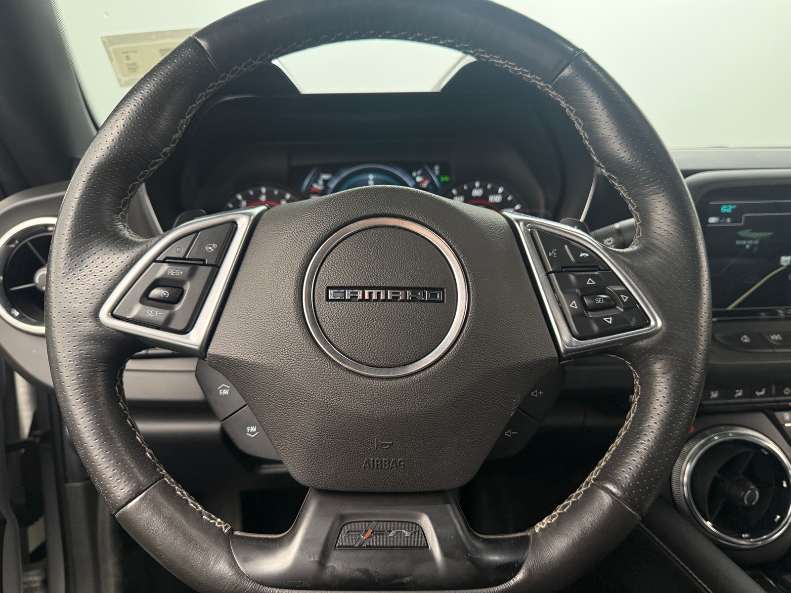 Thumbnail: 2017 Chevrolet Camaro - 3