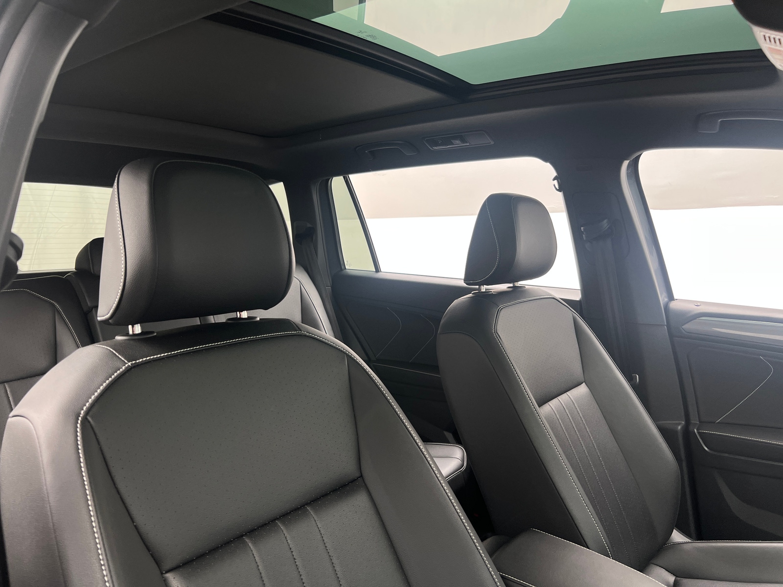 Thumbnail: 2024 Volkswagen Tiguan - 2