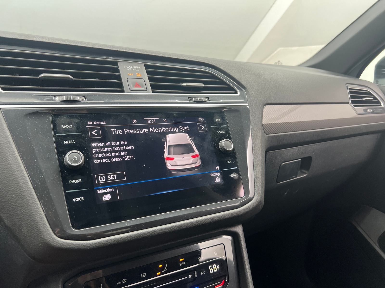 Thumbnail: 2024 Volkswagen Tiguan - 4