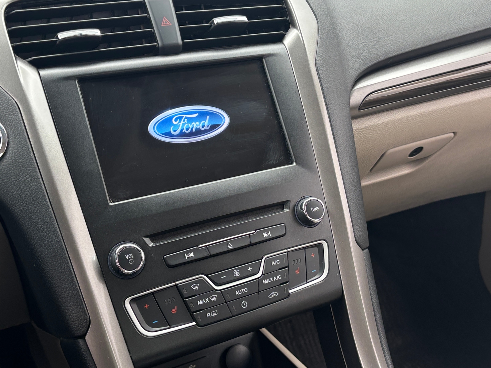 Thumbnail: 2018 Ford Fusion - 4