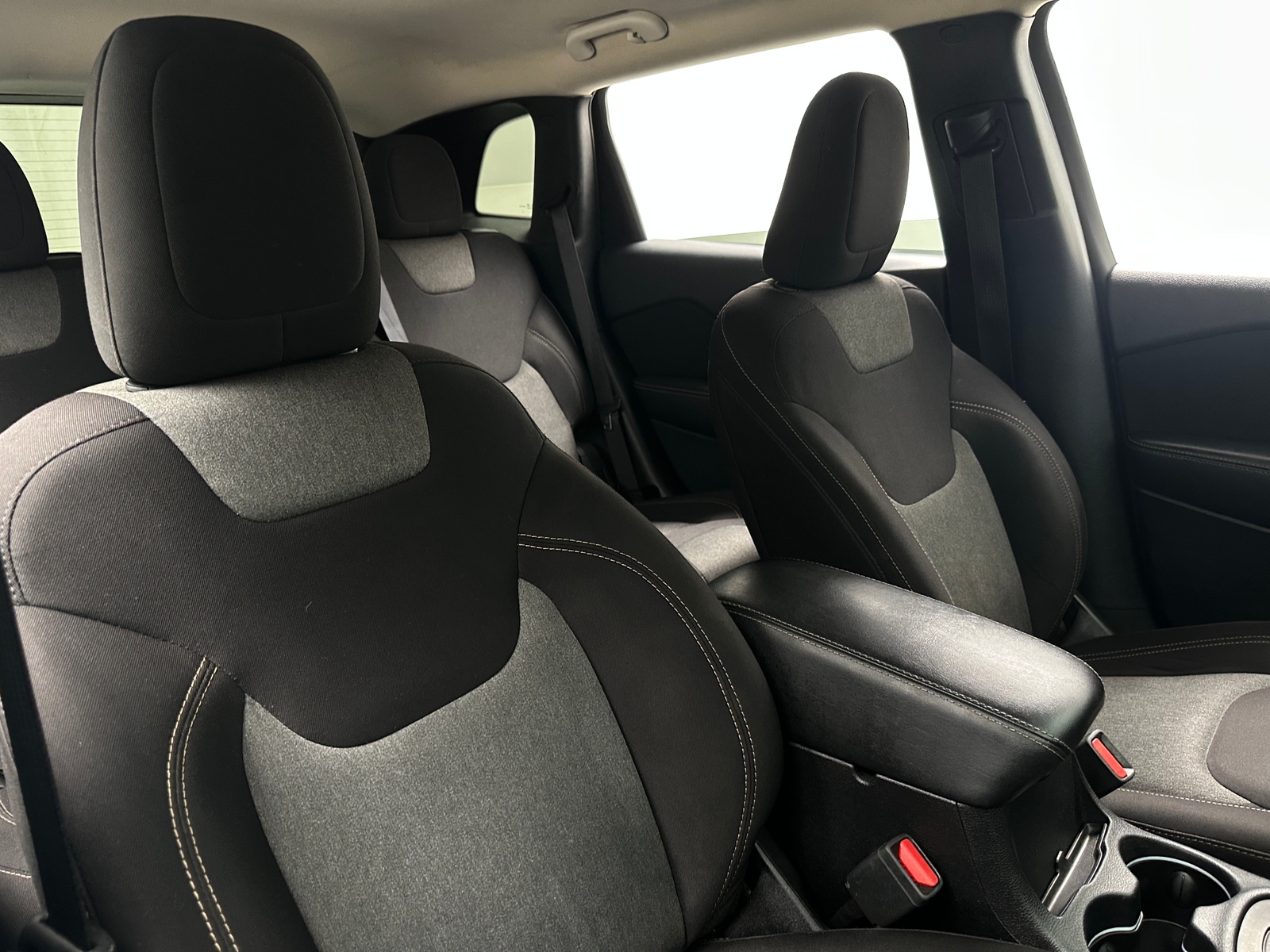 Thumbnail: 2017 Jeep Cherokee - 2