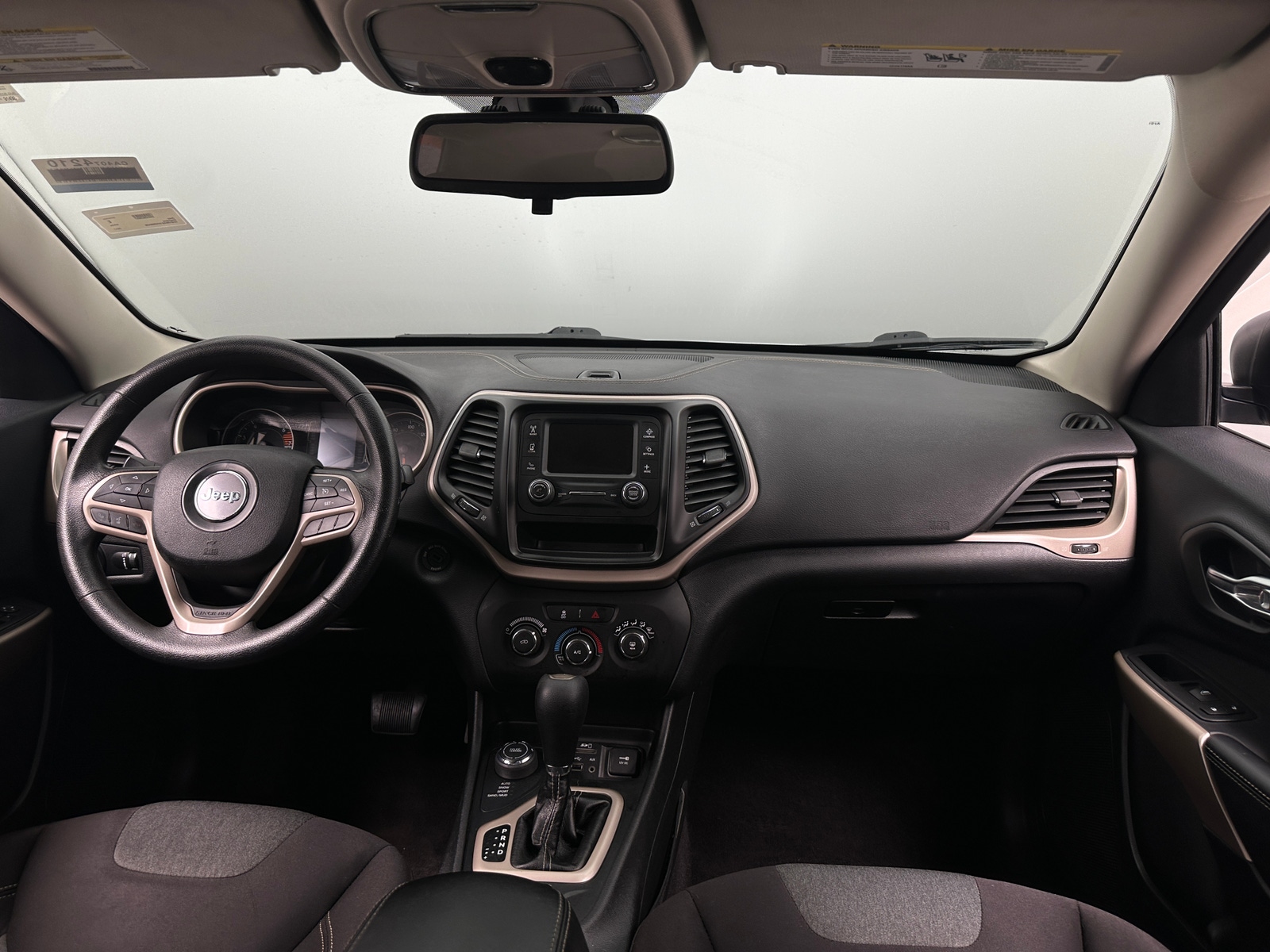 Thumbnail: 2017 Jeep Cherokee - 3