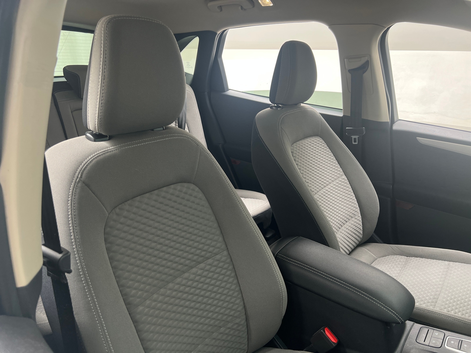 Thumbnail: 2020 Ford Escape - 2