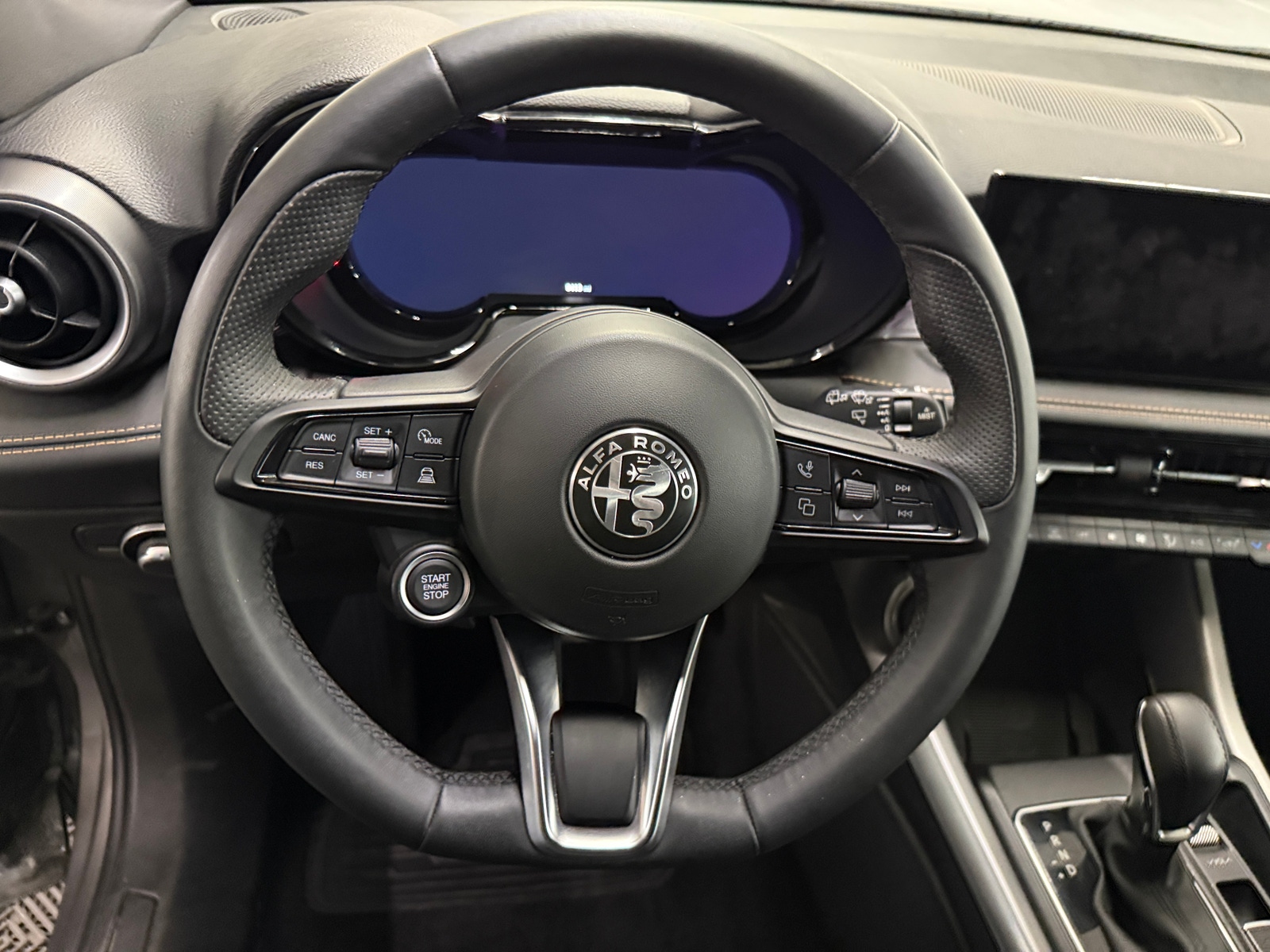 Thumbnail: 2025 Alfa Romeo Tonale - 5