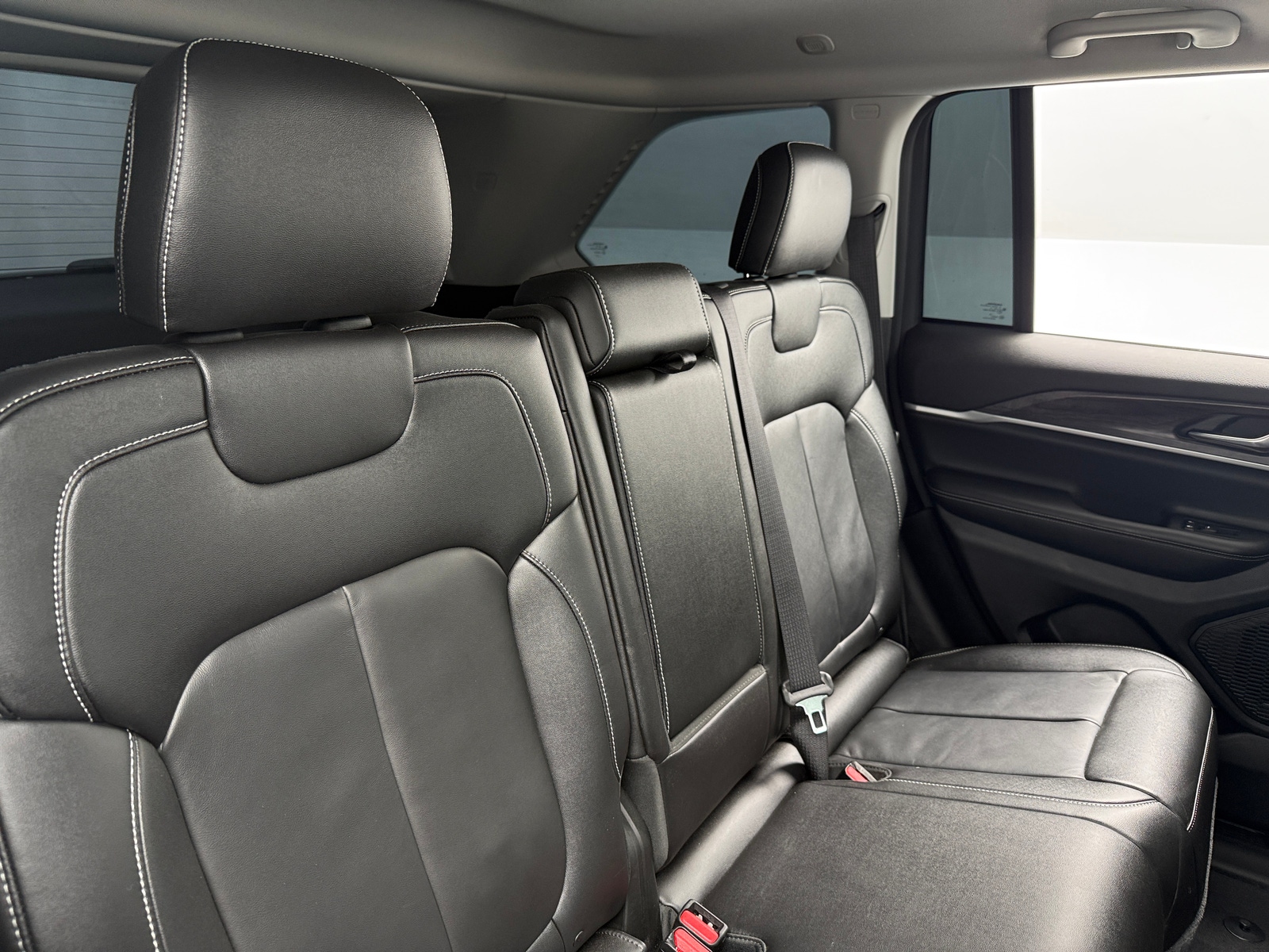 Thumbnail: 2023 Jeep Grand Cherokee - 6