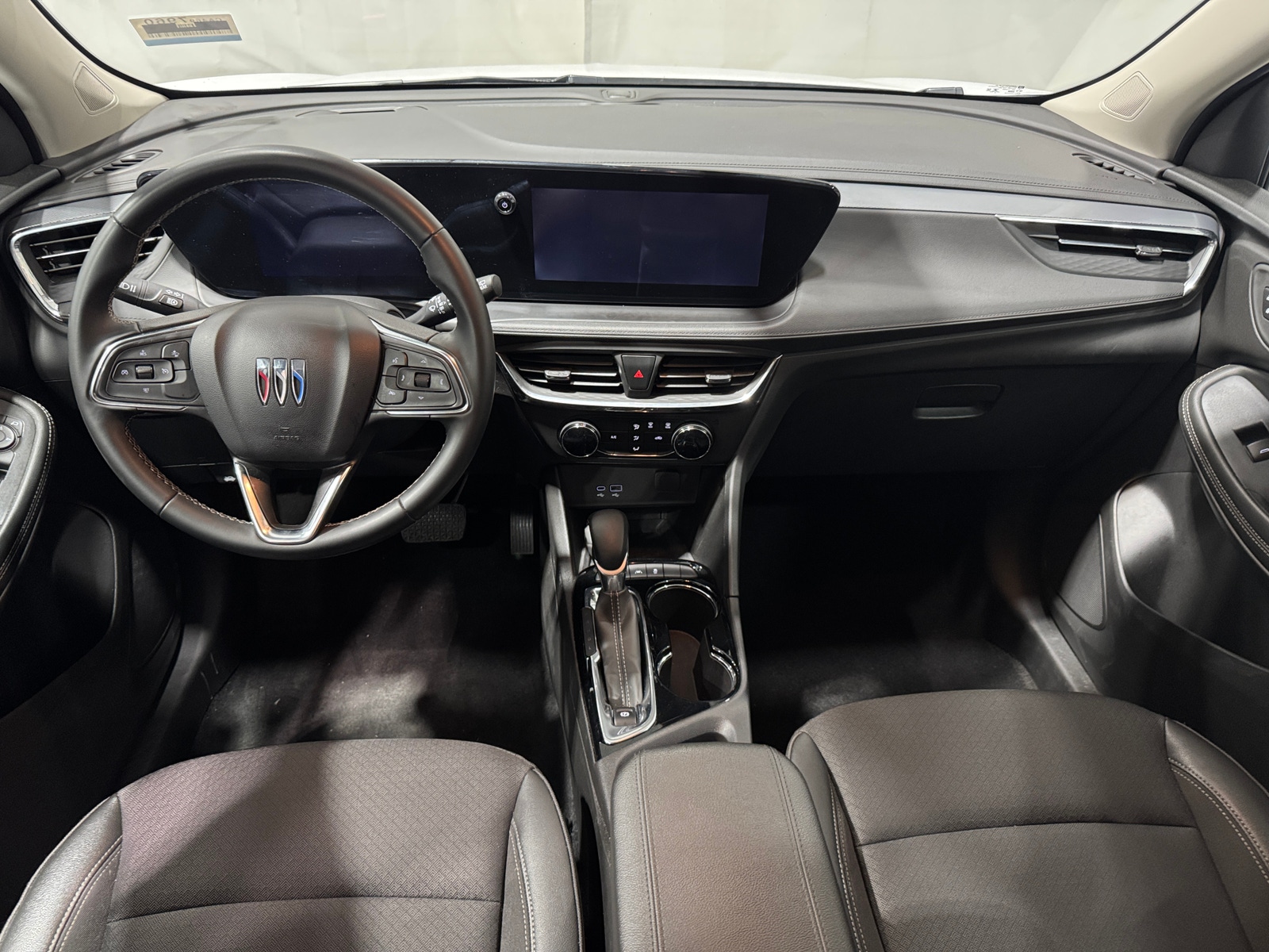 Thumbnail: 2025 Buick Encore GX - 3