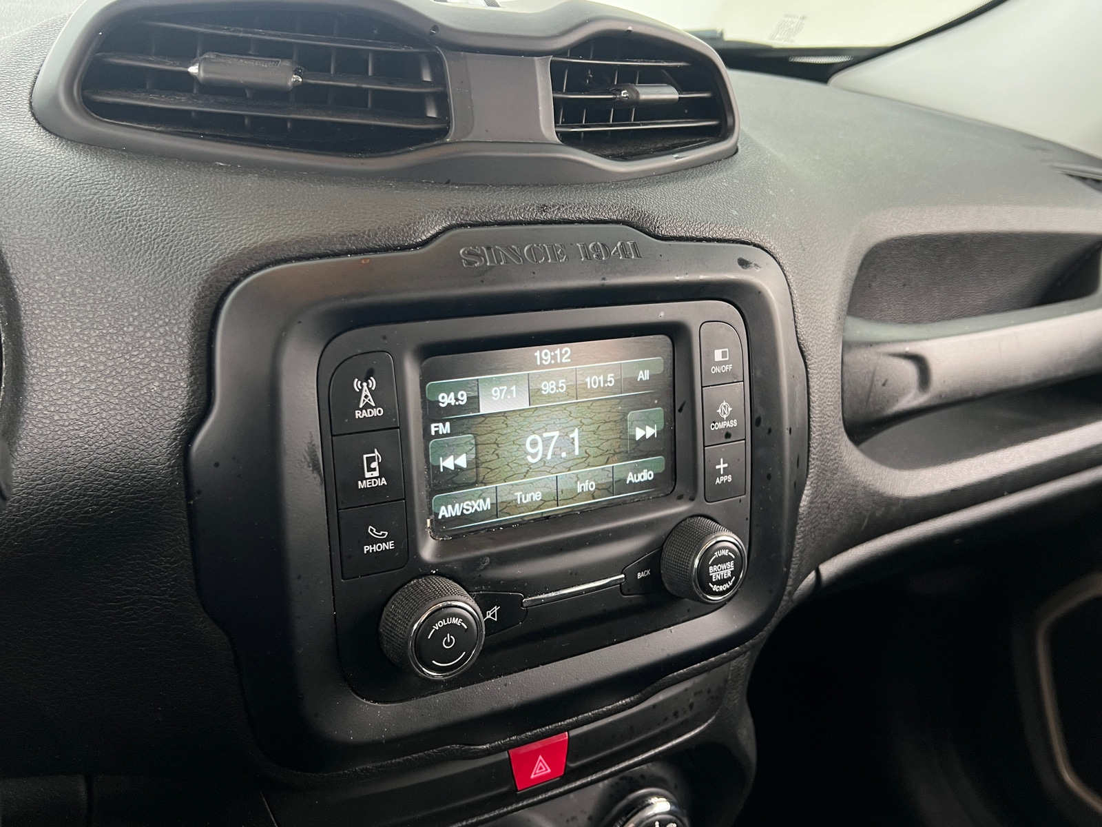 Thumbnail: 2017 Jeep Renegade - 4