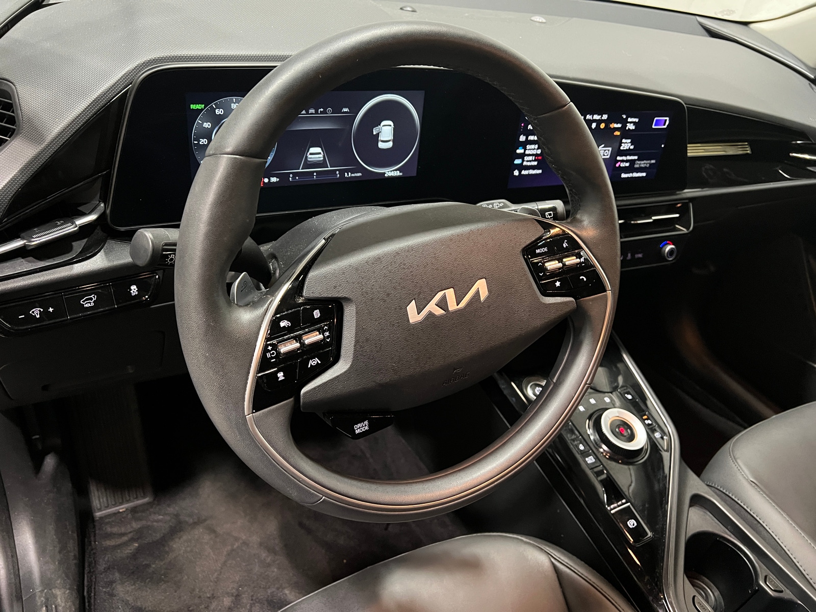 Thumbnail: 2023 Kia Niro - 5