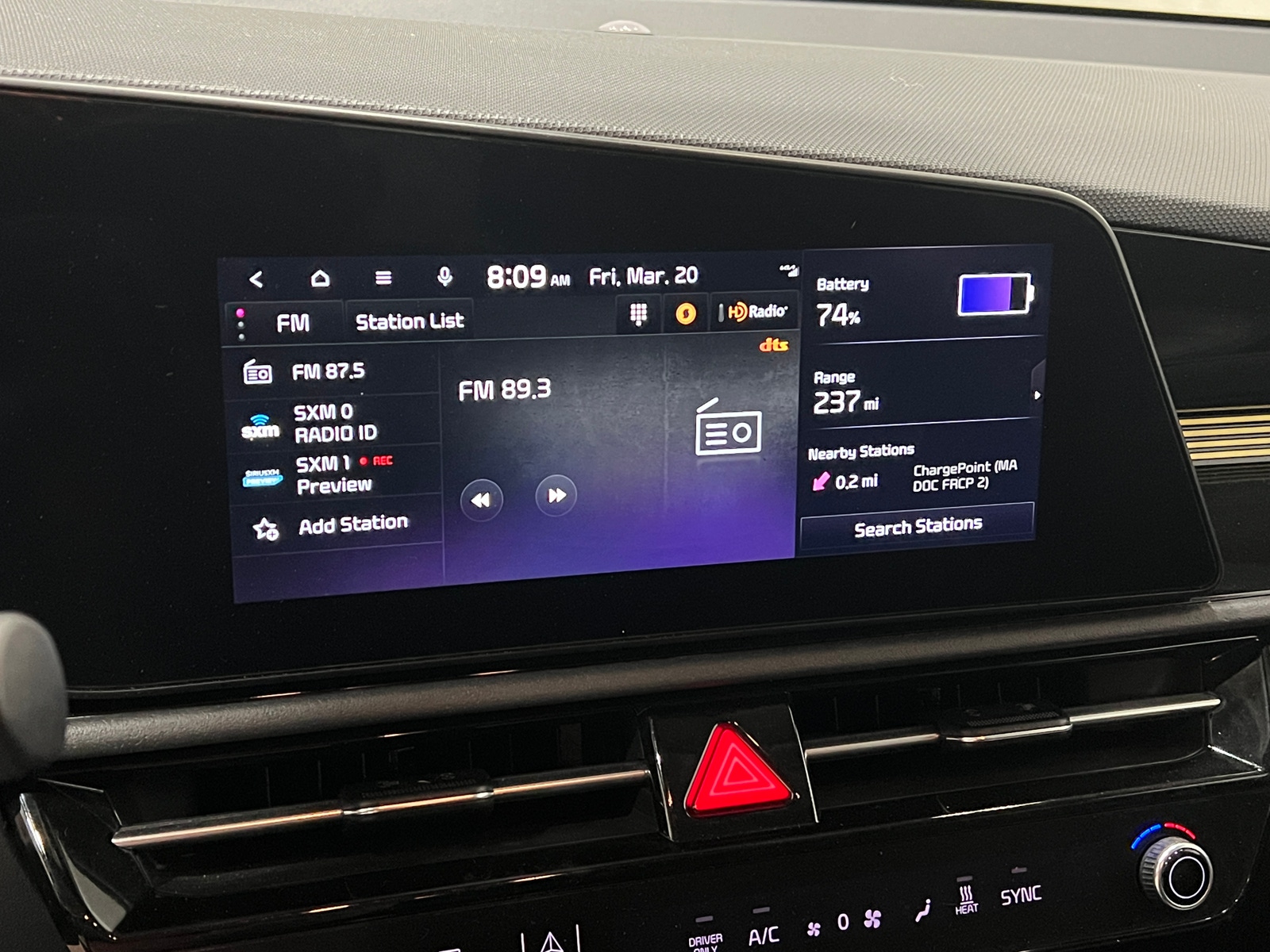 Thumbnail: 2023 Kia Niro - 4