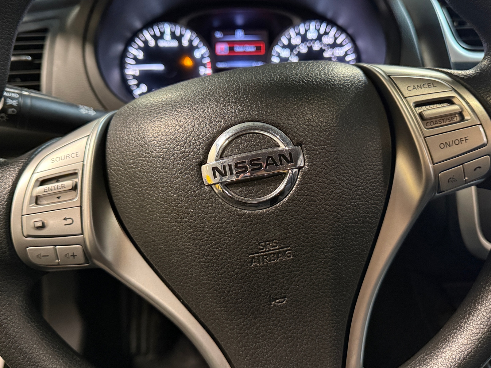 Thumbnail: 2017 Nissan Altima - 5