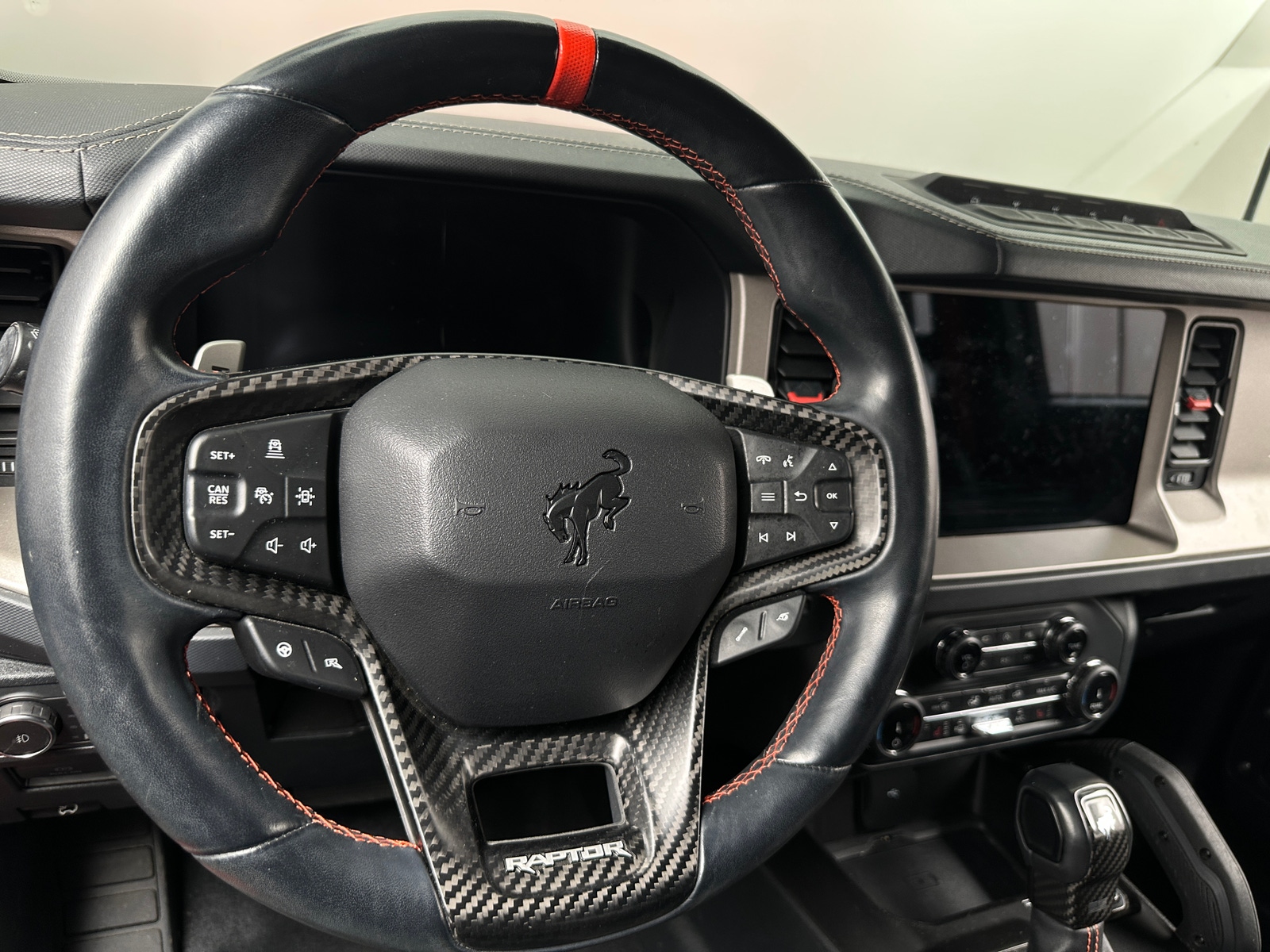 Thumbnail: 2022 Ford Bronco - 5