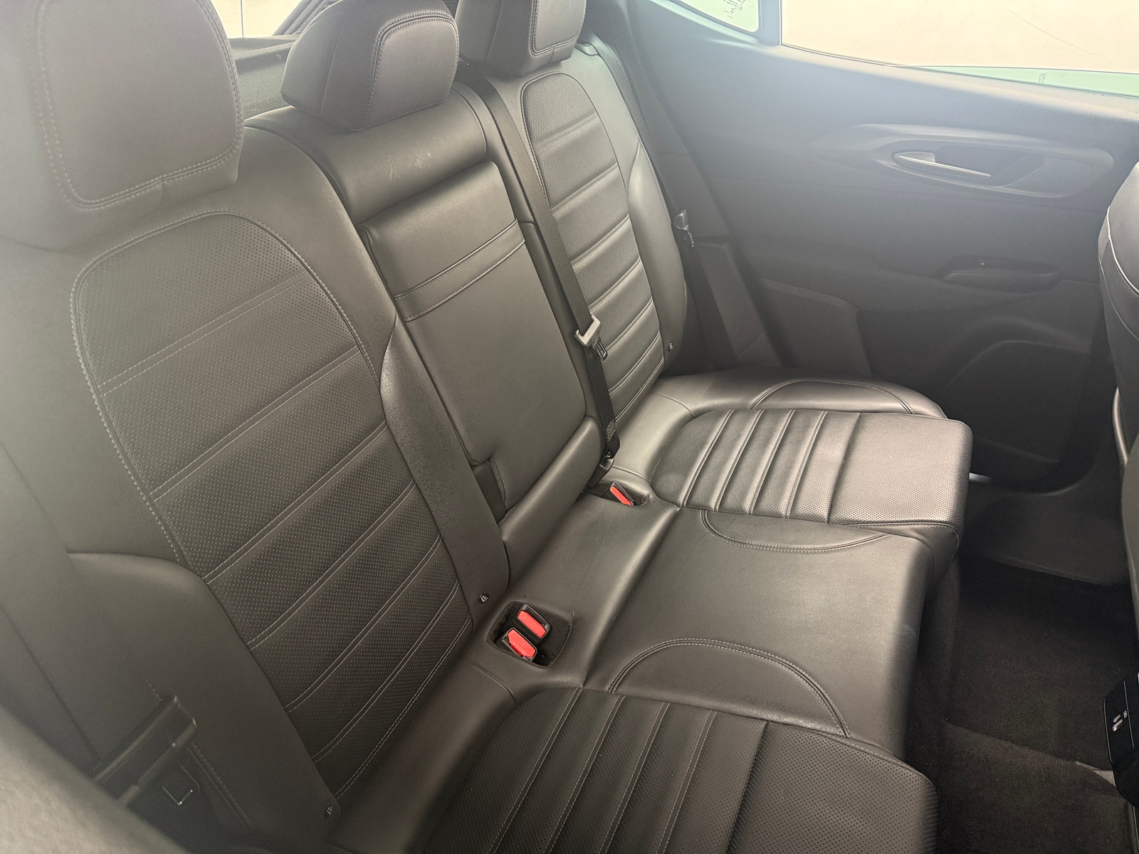 Thumbnail: 2024 Alfa Romeo Tonale - 6