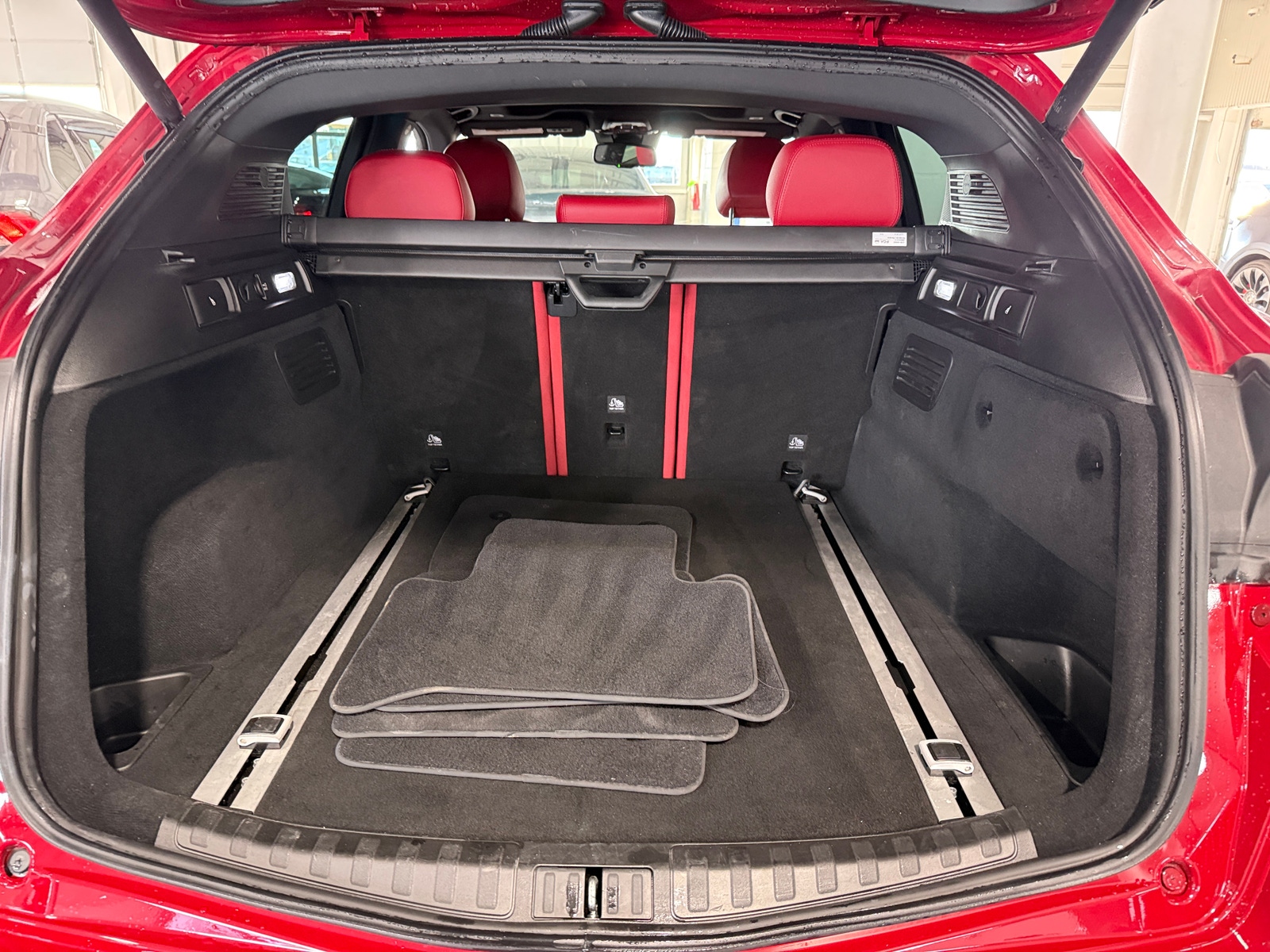 Thumbnail: 2019 Alfa Romeo Stelvio - 6