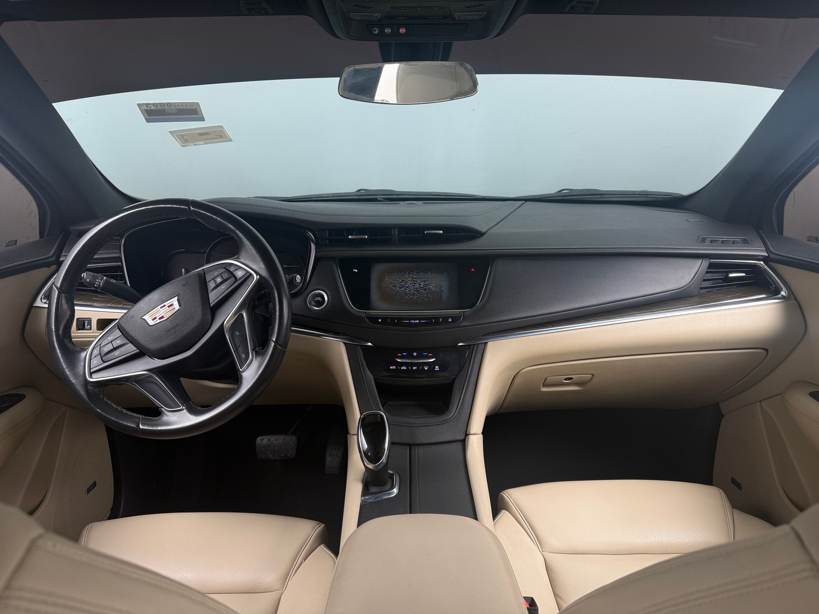 Thumbnail: 2017 Cadillac XT5 - 2