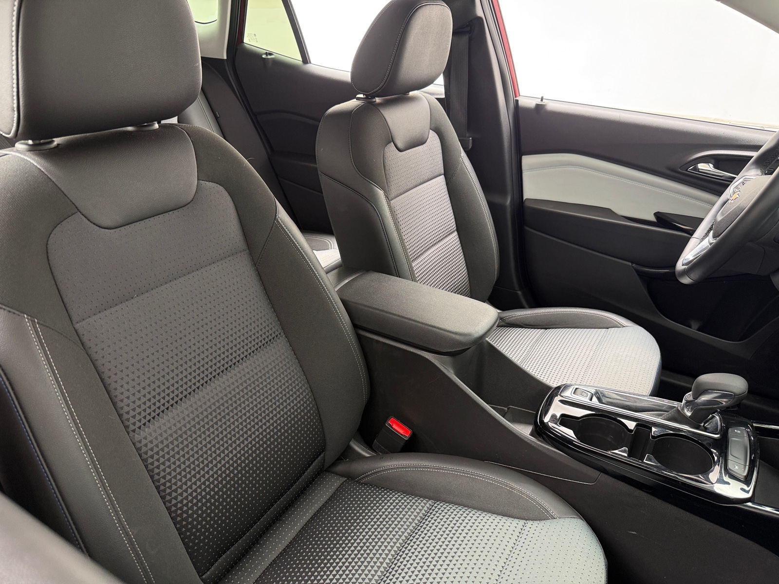 Thumbnail: 2025 Chevrolet Trax - 2