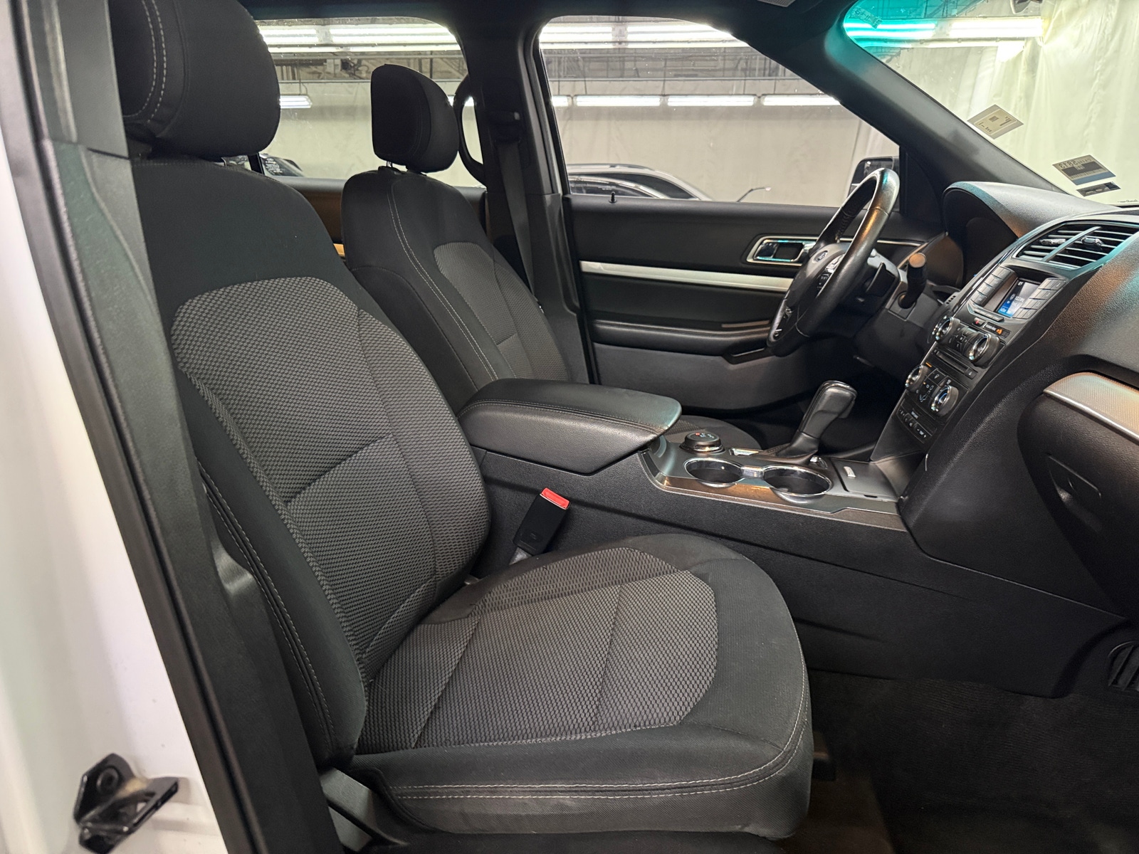 Thumbnail: 2016 Ford Explorer - 2