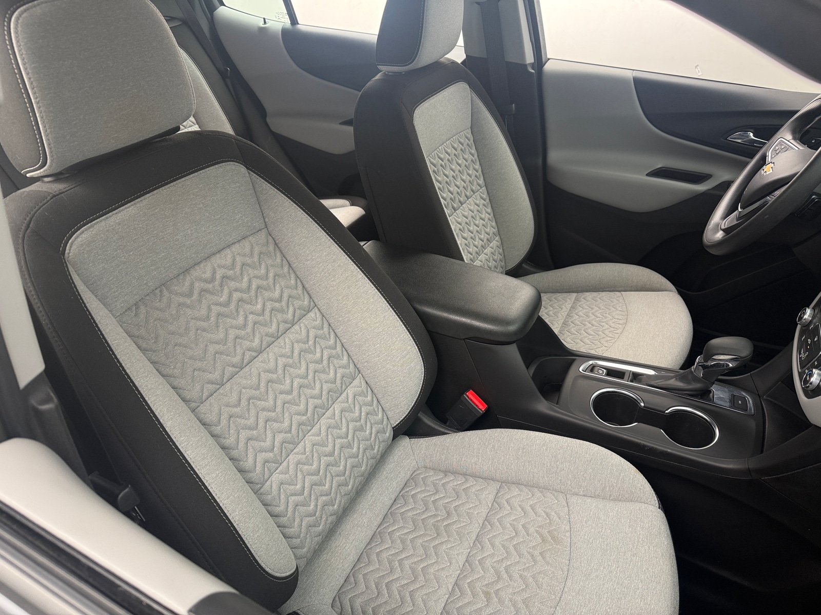 Thumbnail: 2022 Chevrolet Equinox - 2