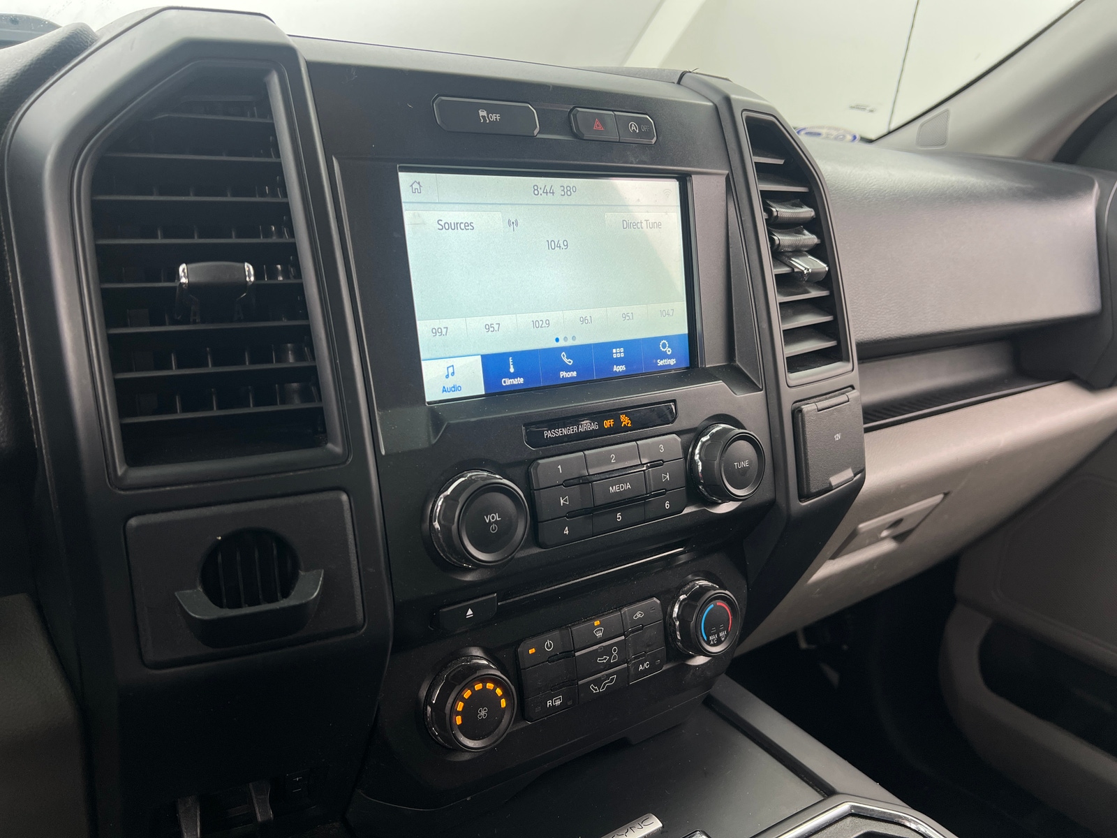 Thumbnail: 2018 Ford Econoline - 4