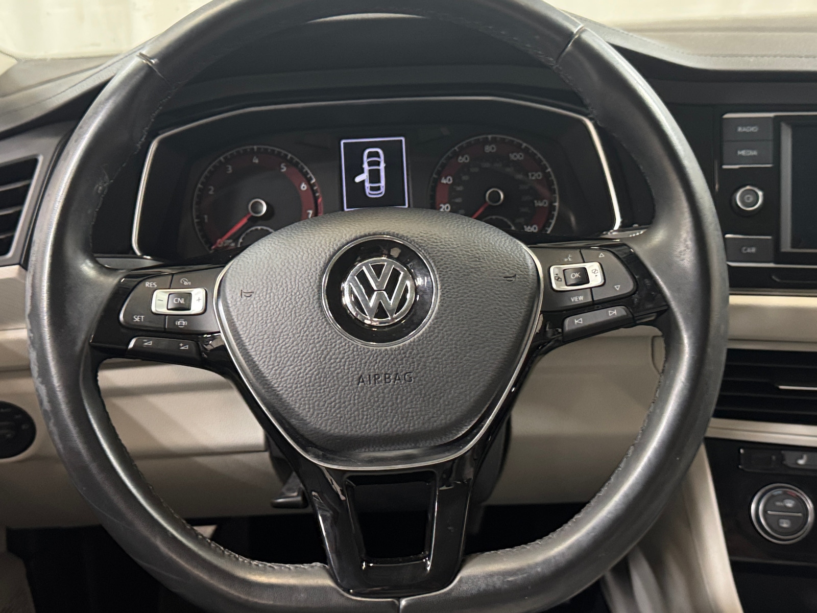 Thumbnail: 2019 Volkswagen Jetta - 4