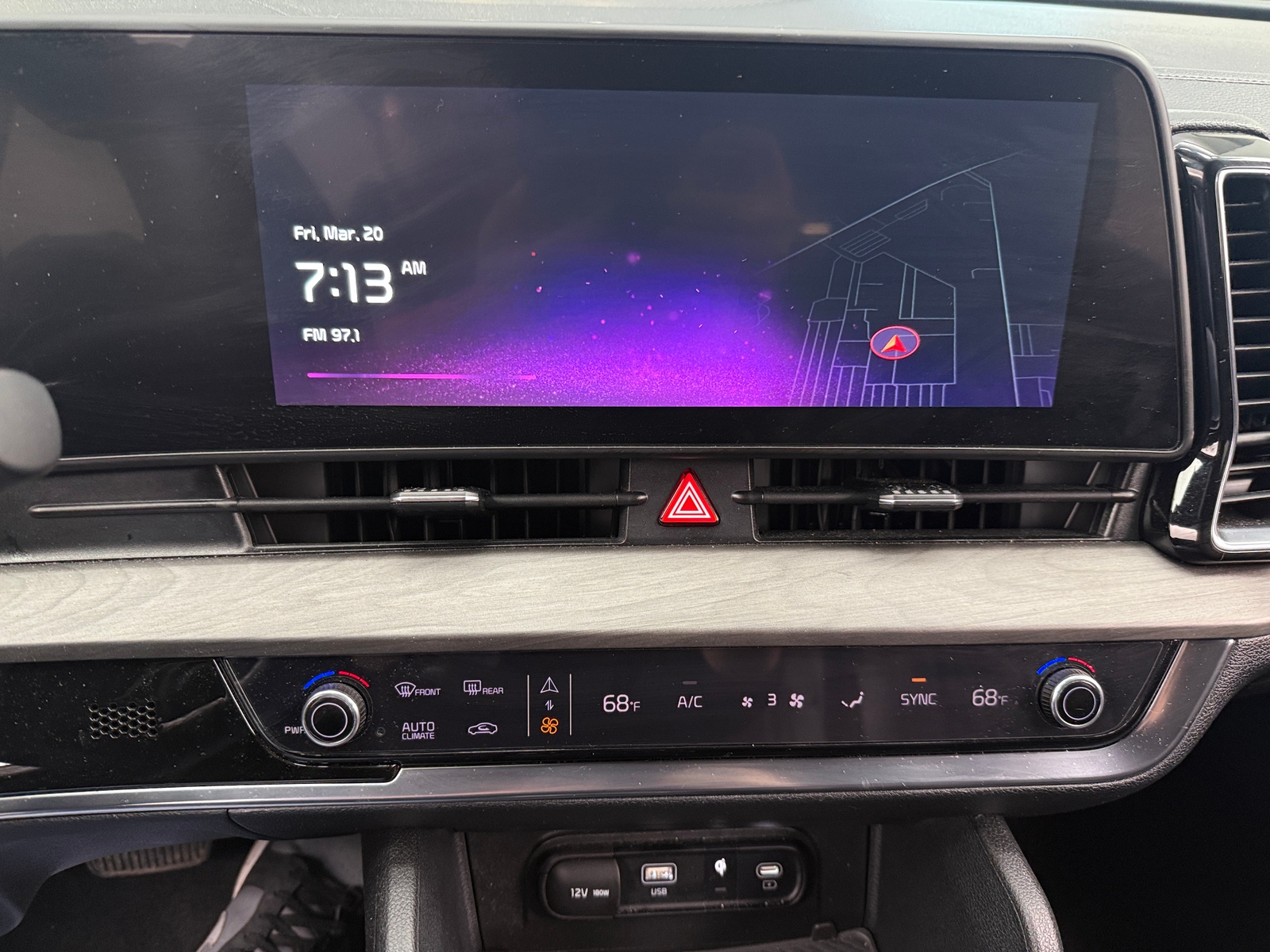 Thumbnail: 2023 Kia Sportage - 3