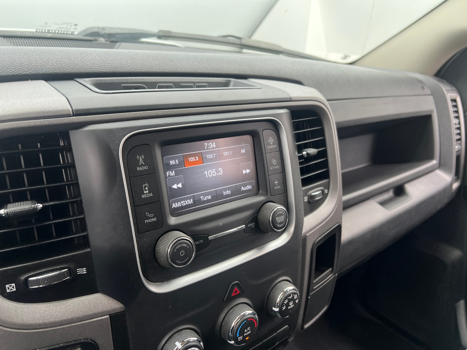 Thumbnail: 2023 RAM 1500 Classic - 4