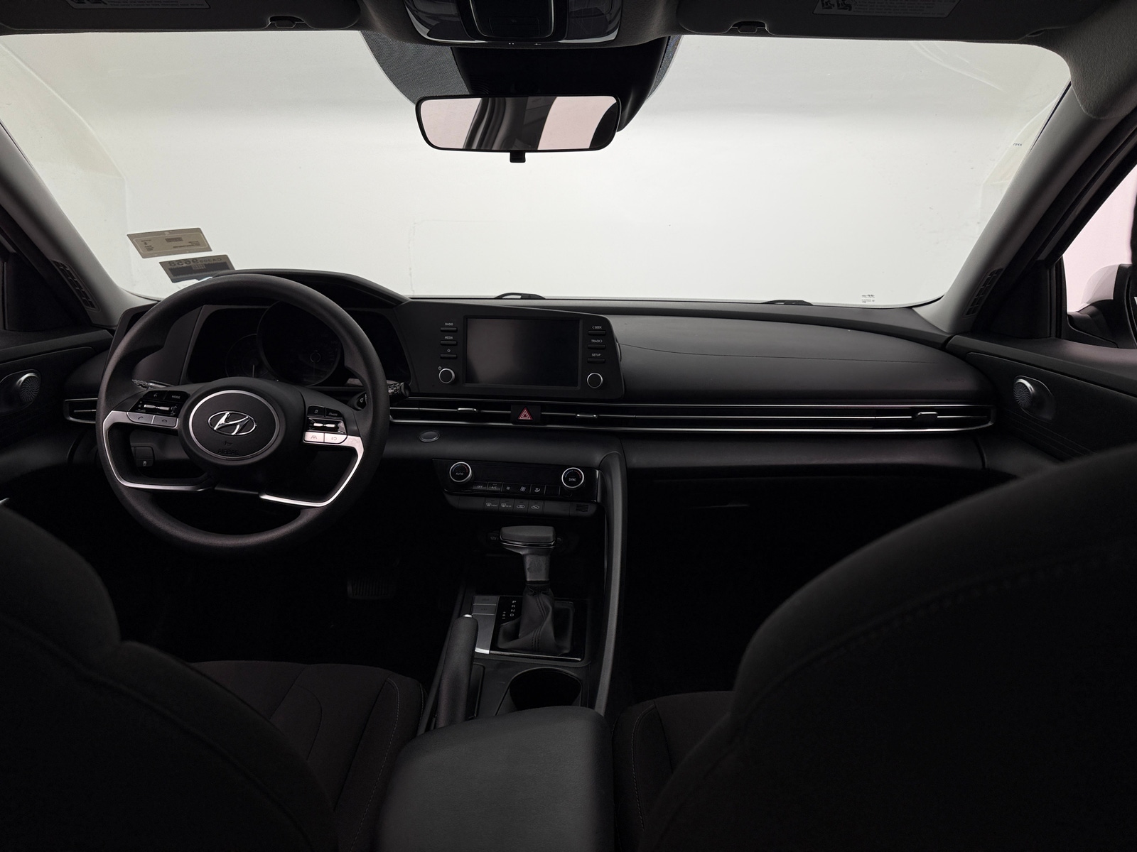 Thumbnail: 2022 Hyundai Elantra - 3