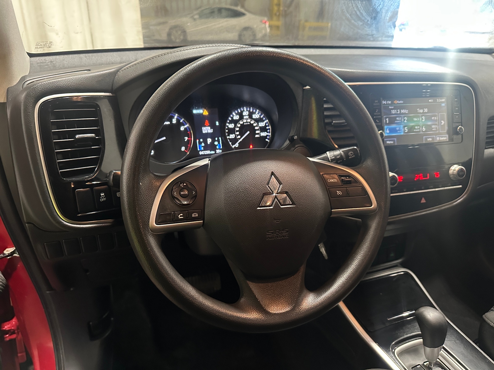 Thumbnail: 2020 Mitsubishi Outlander - 5