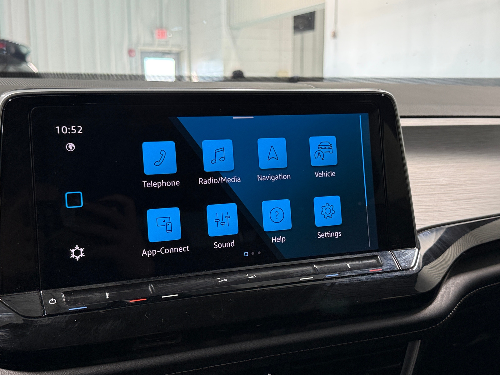 Thumbnail: 2025 Volkswagen Atlas - 3