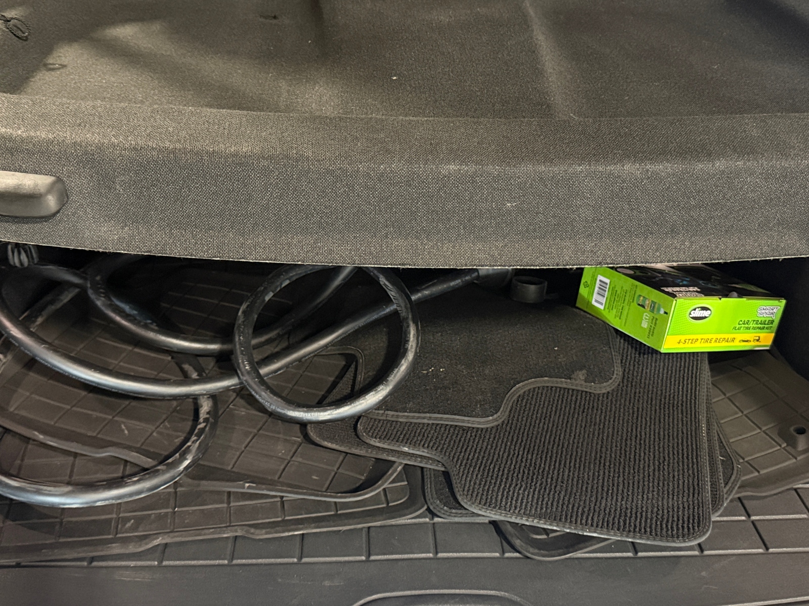 Thumbnail: 2024 Volvo C40 - 6