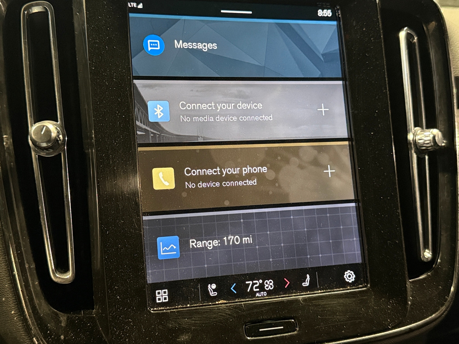 Thumbnail: 2024 Volvo C40 - 3