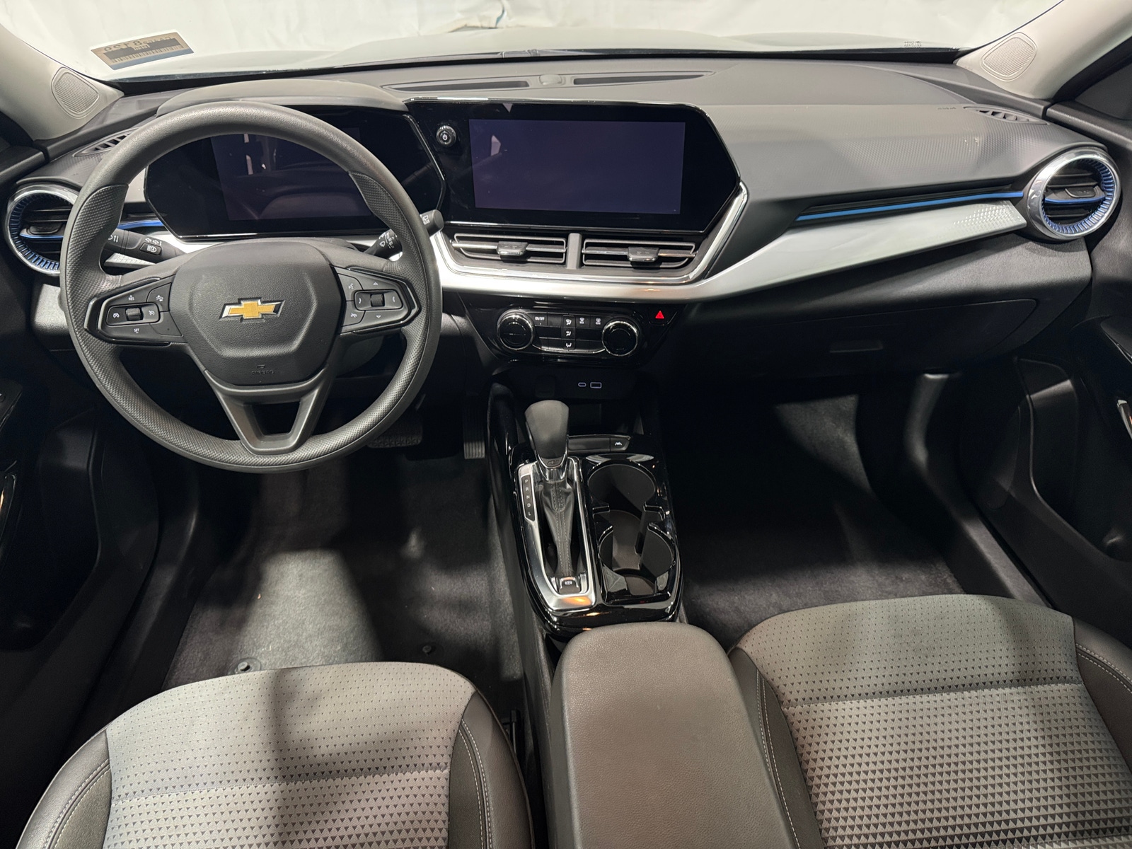 Thumbnail: 2025 Chevrolet Trax - 3