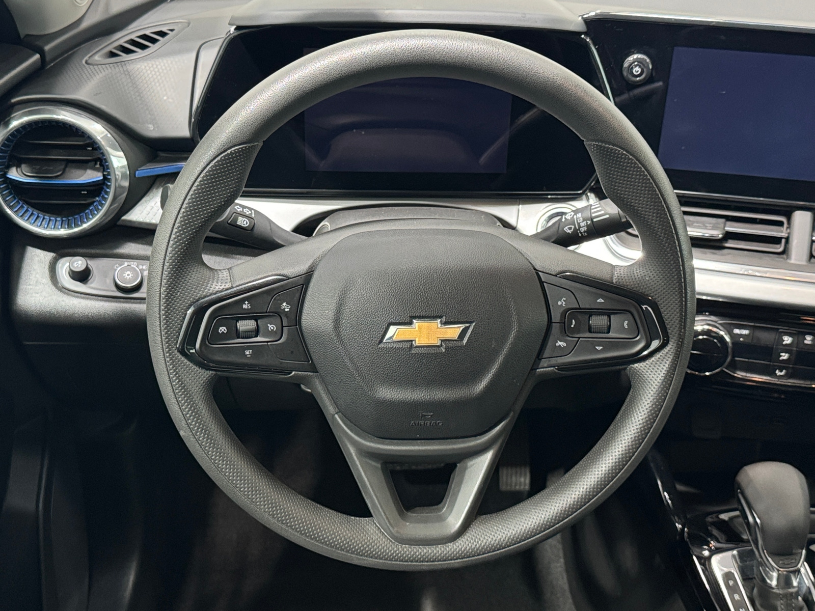 Thumbnail: 2025 Chevrolet Trax - 5