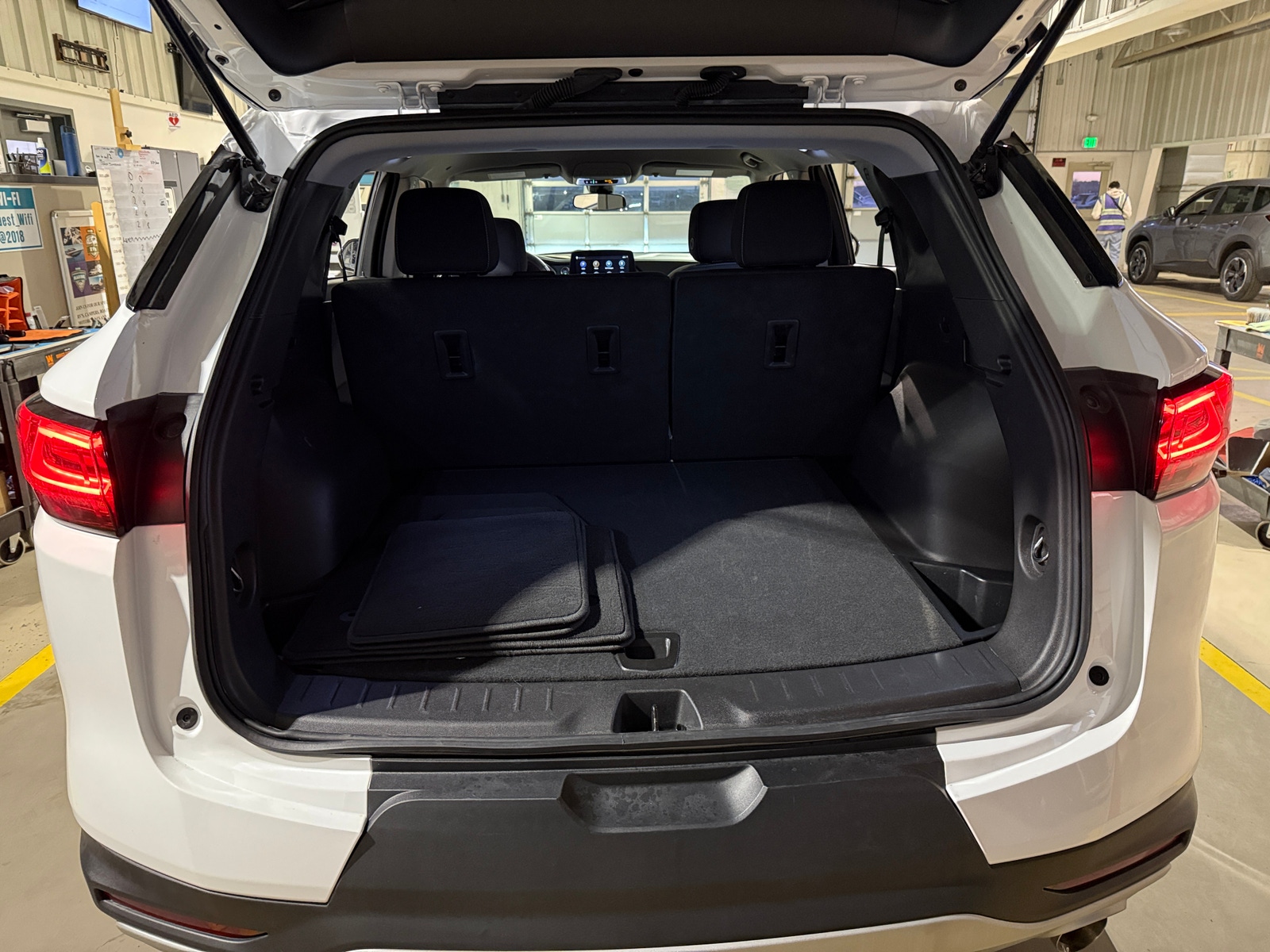 Thumbnail: 2025 Chevrolet Blazer - 7