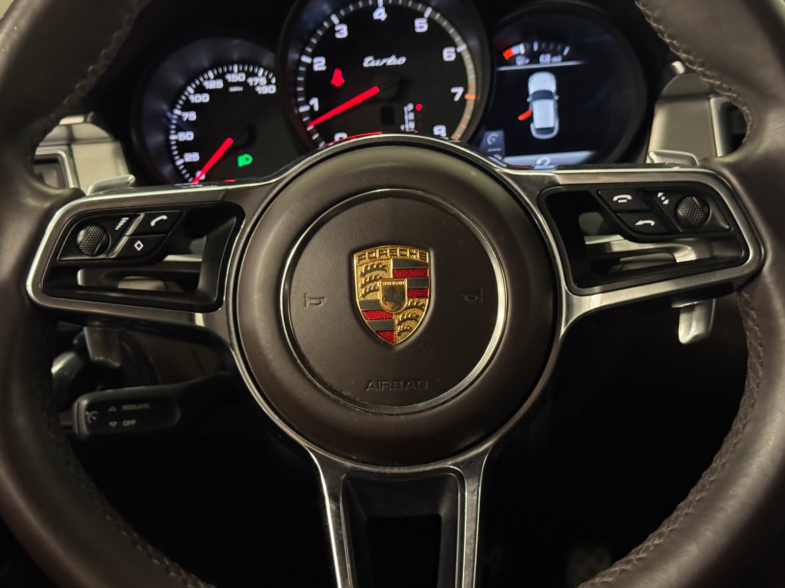 Thumbnail: 2015 Porsche Macan - 4