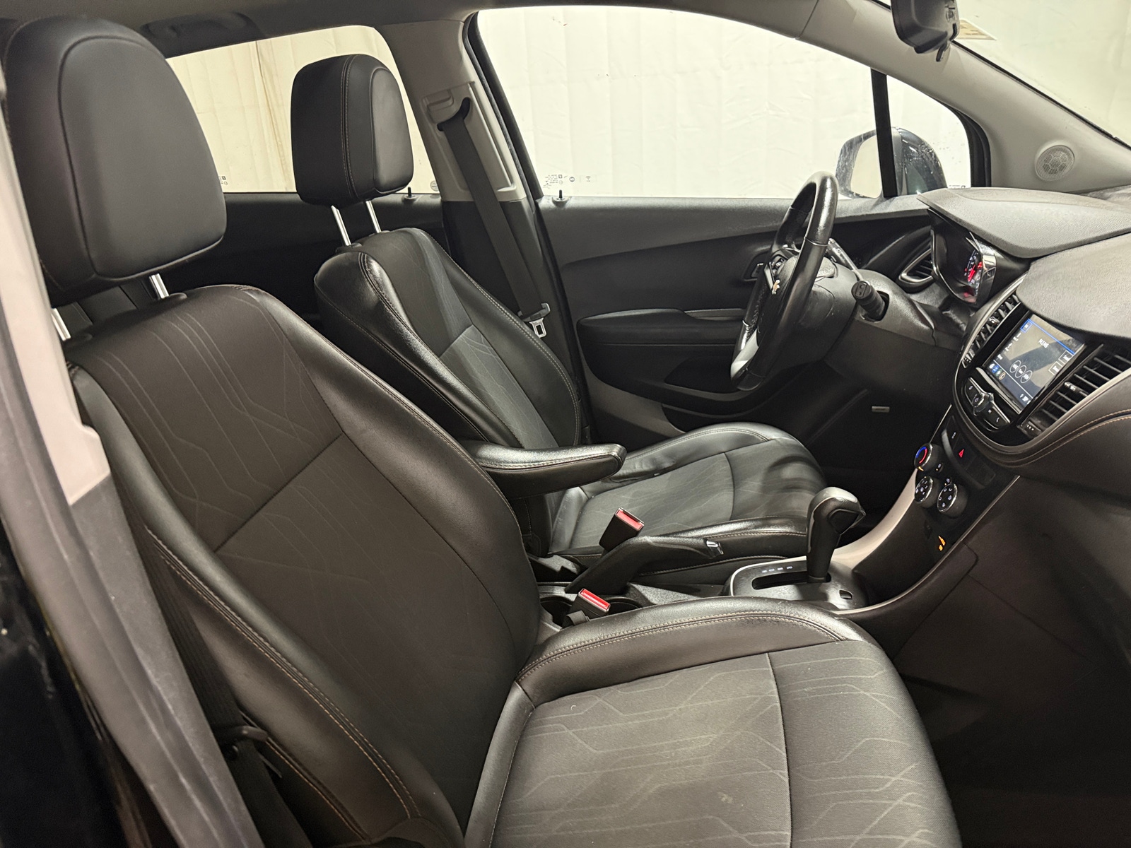 Thumbnail: 2019 Chevrolet Trax - 2